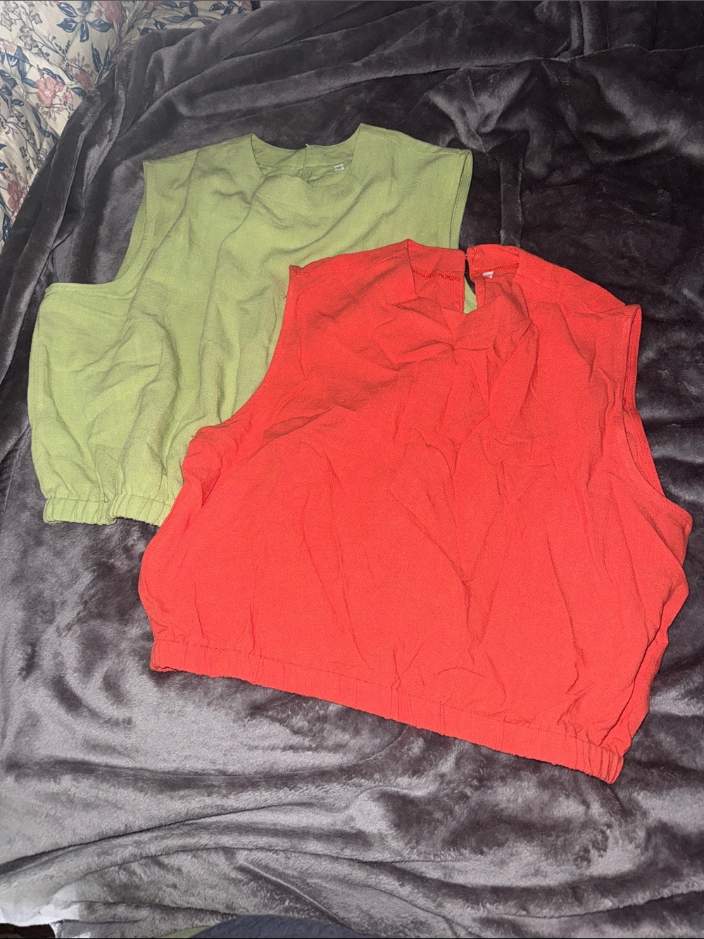 Green and coral Sleeveless Elastic-Hem Tops